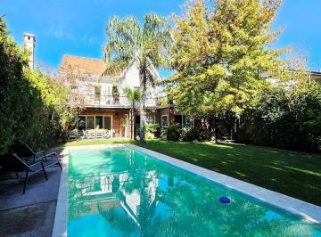 Casa · 195m² · 5 Ambientes · 4 Cocheras · B° Cerrado Isla del Sol Tres Plantas 3 Dorm. y Playroom