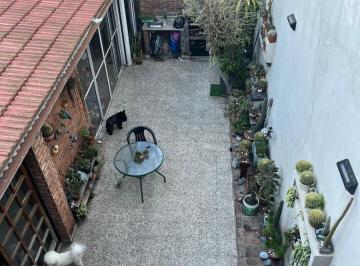 Casa de 3 ambientes, Parque Chacabuco · Casa de 3 Amb. C/dependencia y Cochera - Parque Chacabuco