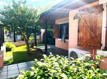 Casa de 5 ambientes, Lomas de Zamora · Chalet Estilo Campo, Excelente Estado