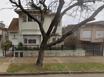 PH · 340m² · 4 Ambientes · 1 Cochera · Oportunidad! Casa Tipo PH en Quilmes Centro