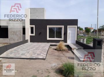 Casa · 70m² · 3 Ambientes · Casa en Arguello Venta a Estrenar! en Complejo Cerrado! 2 Dorm.