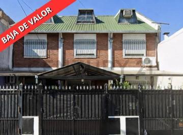 Casa · 52m² · 4 Ambientes · 1 Cochera · Venta - Triplex 4 Ambientes con Cochera Cubierta - San Justo