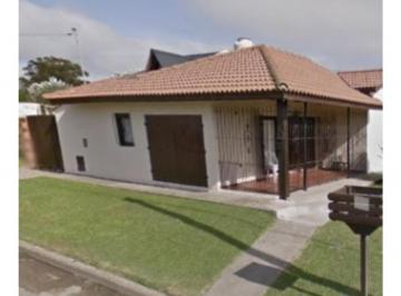 Casa · 60m² · 2 Ambientes · 2 Cocheras · Chalet 2 Amb. y Depto. 2 Amb. en Punta Mogotes - de La Masa