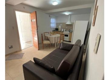 Casa · 65m² · 3 Ambientes · Venta PH 2 Ambientes con Patio La Perla