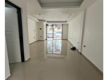 Local comercial · 40m² · Local a Estrenar - Salta 2981 a 100 m de Av Independenci