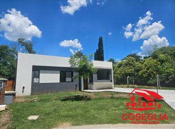 Casa · 130m² · 4 Ambientes · Casa en Venta en Santa Lucia, Pilar del Este, Pilar