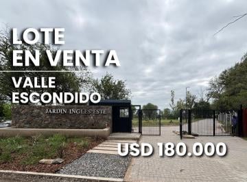 Terreno · 984m² · Jardin Ingles 2 Valle Escondido Lote en Venta Apto Permuta