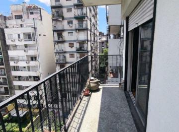 Departamento de 3 ambientes, Recoleta · Cómodo Departamento de Tres Ambientes con Balcón ¡Muy Luminoso!