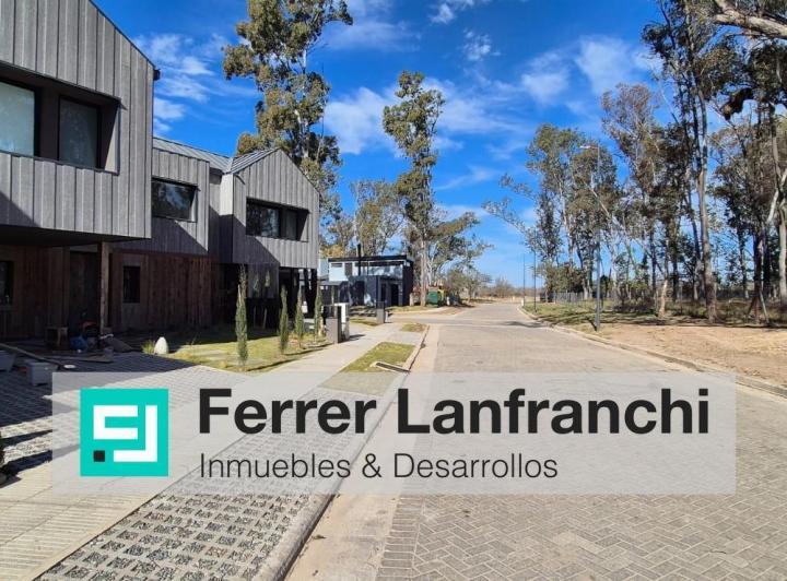 Casa · 80m² · 5 Ambientes · 1 Cochera