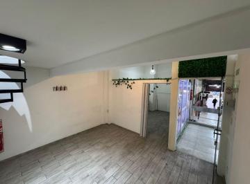 Local comercial en Venta  Primera Junta · Local Comercial en Caballito en Galeria Caribe con Renta