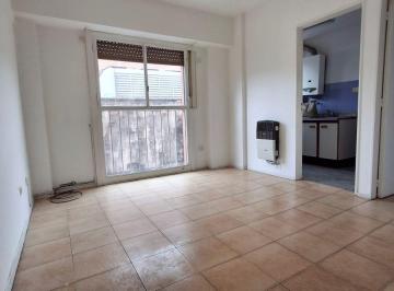Departamento de 2 ambientes, Caballito · 2amb * Doblas y Juan B Alberdi* Se Entrega Pintado