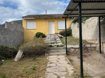 Casa · 2 Dormitorios · Casa en La Falda - Alquiler a 4 Cuadras de La Av Eden - 2 Hab.
