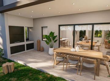 Casa · 121m² · 4 Ambientes · 2 Cocheras · Reservá Ahora y Arrancá El 2026 en Tu Nuevo Hogar!