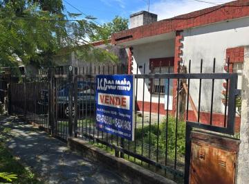 Casa · 179m² · 3 Ambientes · 2 Cocheras · Casa en Turdera