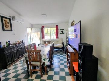 Casa · 69m² · 3 Ambientes · 2 Cocheras · Casa + Depto - Zona Sur