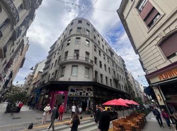 Oficina comercial · 387m² · 1 Ambiente · 1 Cochera · Oficina en Esquina en Planta Libre