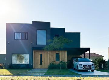 Casa · 288m² · 5 Ambientes · 2 Cocheras · Venta Casa 05 Ambientes Puertos del Lago - Ceibo