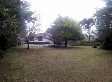 Casa · 186m² · 5 Ambientes · 3 Cocheras · Parque Siquiman, Amplio Parque, Pileta