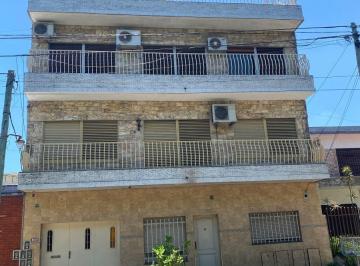 Departamento de 3 ambientes, La Matanza · Departamento Tipo Casa C/ Patio Amplio - Ramos Mejía - Sin Expensas! Ubicación Privilegiada