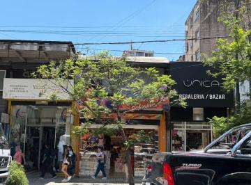 Local comercial · 106m² · Excelente Local Comercial en El Barrio de Once Sin Expensas