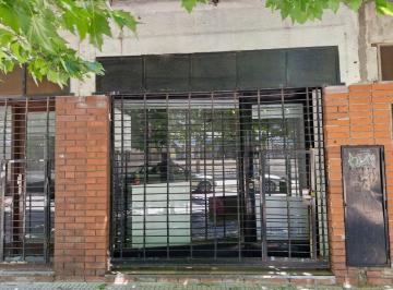 Local comercial de 1 ambiente, La Matanza · Local 23 m² Cub. con Fondo Libre/ San Justo Centro