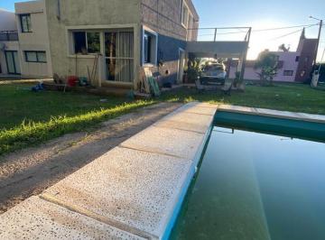 Casa · 137m² · 4 Ambientes · 1 Cochera · Casa con Pileta en Barrio Cerrado en Venta en Las Tapias Traslasierras!