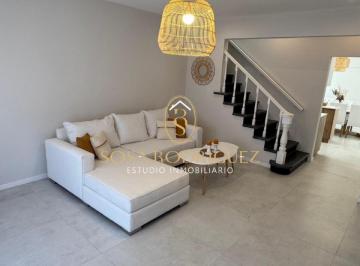 Casa · 160m² · 5 Ambientes · 1 Cochera · Casa en PH
