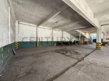 Bodega-Galpón · 1200m² · 1 Cochera · Alquiler de Galpon Ex Estación de Servicio