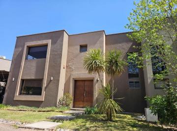 Casa de 6 ambientes, La Puntilla · Marina Pittari Propiedades Vende Moderna Casa en Complejo Cerrado, Ubicada en La Puntilla Mendoza
