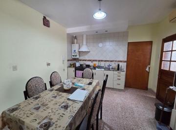 Casa · 143m² · 4 Ambientes · Casa de 2 Dorm. a m de Parque Sur