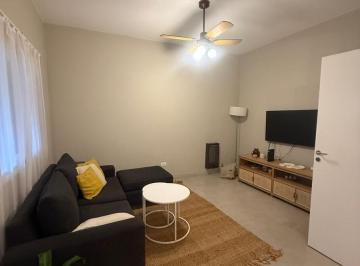 Casa · 200m² · 3 Ambientes · 1 Cochera · PH en Venta José Mármol 3 Ambientes