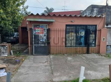 Casa · 85m² · 3 Ambientes · Casa en Venta a Reciclar. 29 Entre 495 y 496