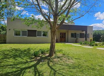 Casa · 171m² · 5 Ambientes · 2 Cocheras · Excelente Casa en Venta Barrio Cerrado El Canton