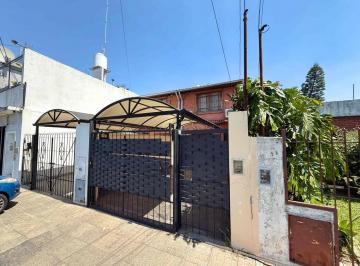 general-san-martin-jose-leon-suarez-venta-duplex-3-ambientes · Duplex de 3 Ambientes con Jardin y Cochera