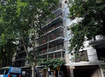 Departamento de 3 ambientes, Barracas · Departamento de 3 Ambientes con Dependencia - Av Montes de Oca Al 400