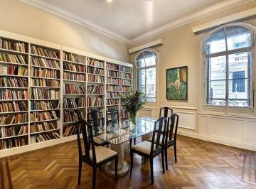 Departamento · 242m² · 6 Ambientes · Departamento Francés en Plena Recoleta – Pb Única de 6 Ambientes con Patio