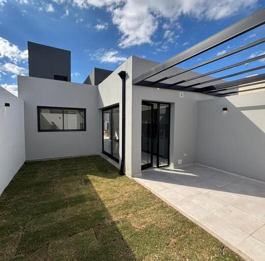 Casa · 62m² · 3 Ambientes · 1 Cochera