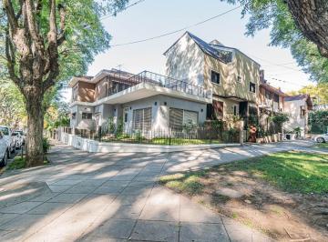 Casa · 235m² · 5 Ambientes · 1 Cochera · Casa en Venta en Olivos con Terraza Propia
