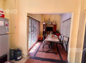 Casa · 160m² · 3 Ambientes · 1 Cochera · Casa 3 Amb a Refaccionar / Terreno 432 m² - Jose Leon Suarez
