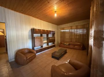 Casa · 220m² · 6 Ambientes · 1 Cochera · Venta Casa Lomas