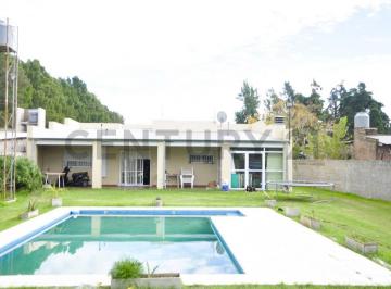 Casa · 152m² · 3 Ambientes · 2 Cocheras · Casa Quinta Carmen de Areco Paz y Tranquilidad - Apto Credito