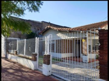 Casa · 200m² · 5 Ambientes · Casa en Venta en La Mejor Zona de Temperley