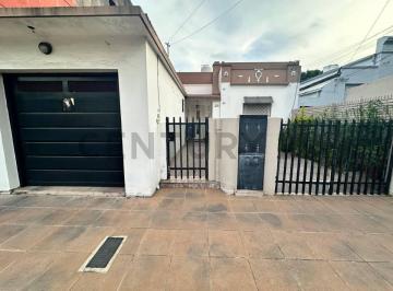 PH · 102m² · 2 Ambientes · 2 Cocheras · PH Frente C/cochera X 2 y Jardin y Quincho - Caseros Centro