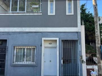 PH · 60m² · 4 Ambientes · Casa en PH en Venta - 4 Ambientes con Patio en Vicente Lopez