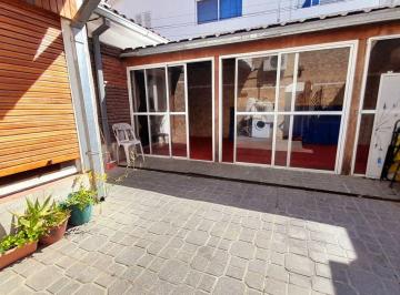 PH · 90m² · 4 Ambientes · Olivos - Excelente Ubicación! PH Al Medio con 2 Patios y Terraza!