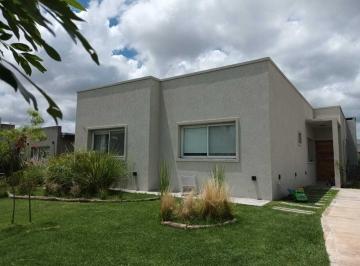 Casa · 120m² · 4 Ambientes · Casa en Venta en San Alfonso, Pilar del Este, Pilar