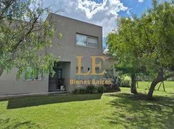 Casa · 260m² · 6 Ambientes · 6 Cocheras · Venta en San Matías, Área 5, 4 Dorm/dep Oportunidad, Escobar