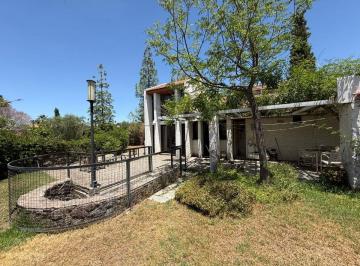Casa de 1 ambiente, Ciudad de Mendoza · Casa en Venta en Barrio Dalvian