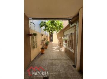 PH · 219m² · 3 Ambientes · PH en Venta - Caseros
