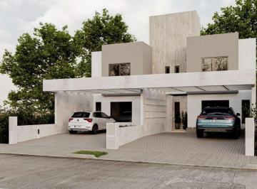 Casa · 119m² · 5 Ambientes · 1 Cochera · Casa en Docta Av